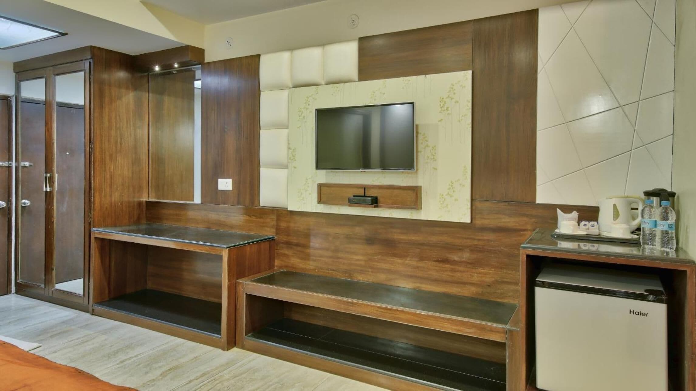 Photo - Milestone 251