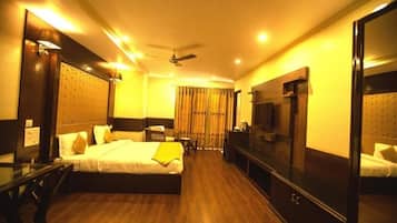 Minibar, in-room safe, desk, laptop workspace