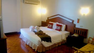 Deluxe Double Room | In-room safe, desk, rollaway beds, free WiFi