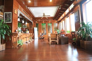 Mostrador para check-in y check-out