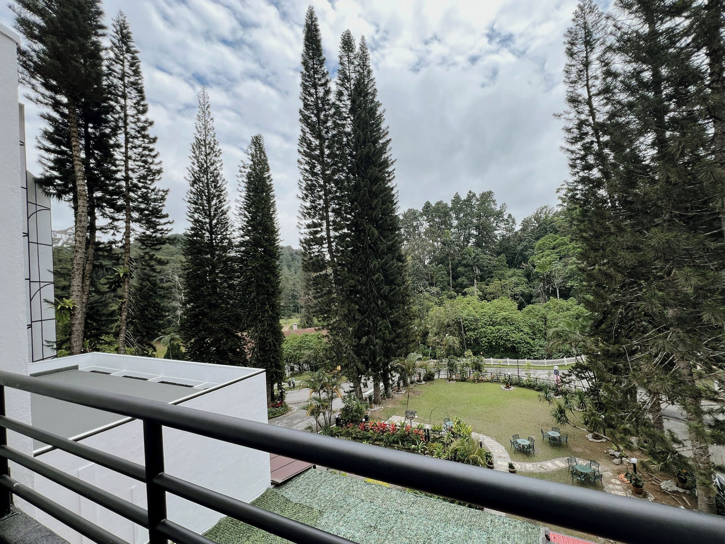 In-room safe, iron/ironing board, bed sheets