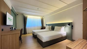 In-room safe, bed sheets, wheelchair access