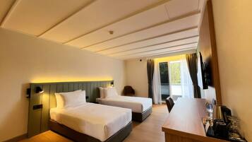 In-room safe, desk, laptop workspace, iron/ironing board