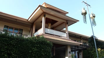 Bagian depan properti