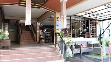 Pintu masuk interior