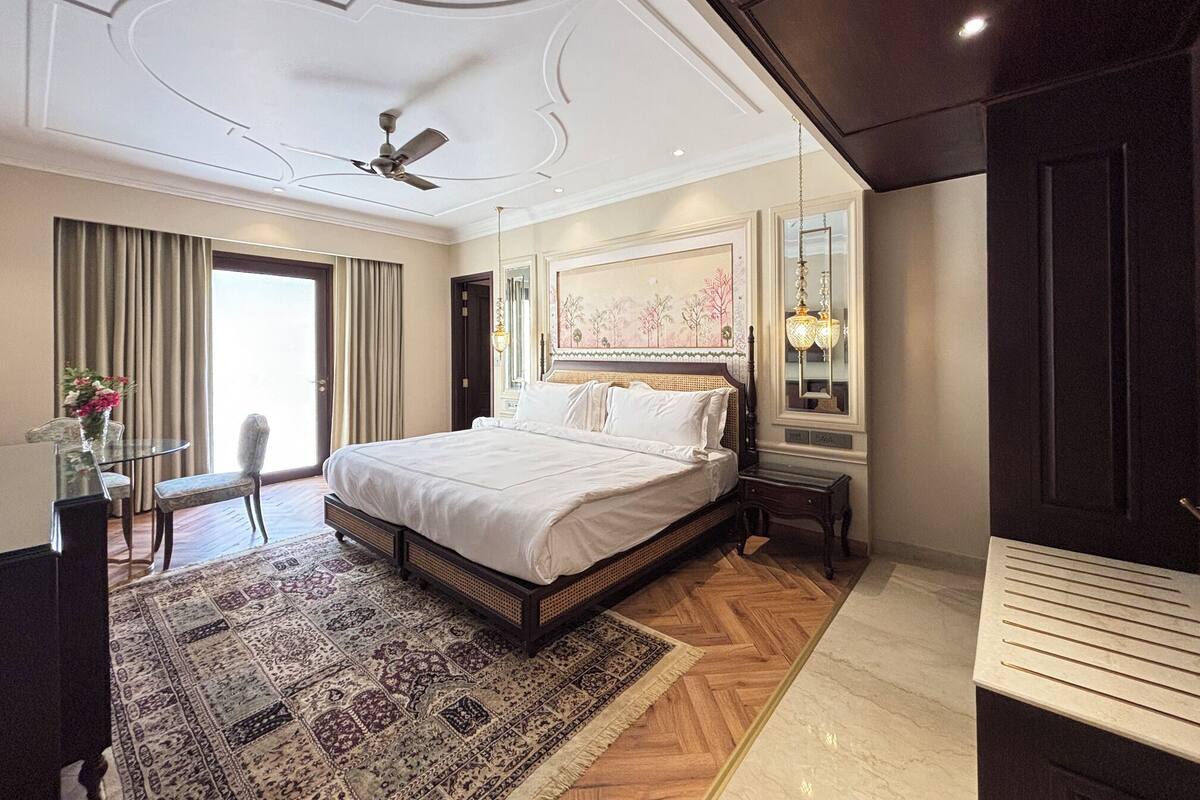 Premium bedding, minibar, in-room safe, desk