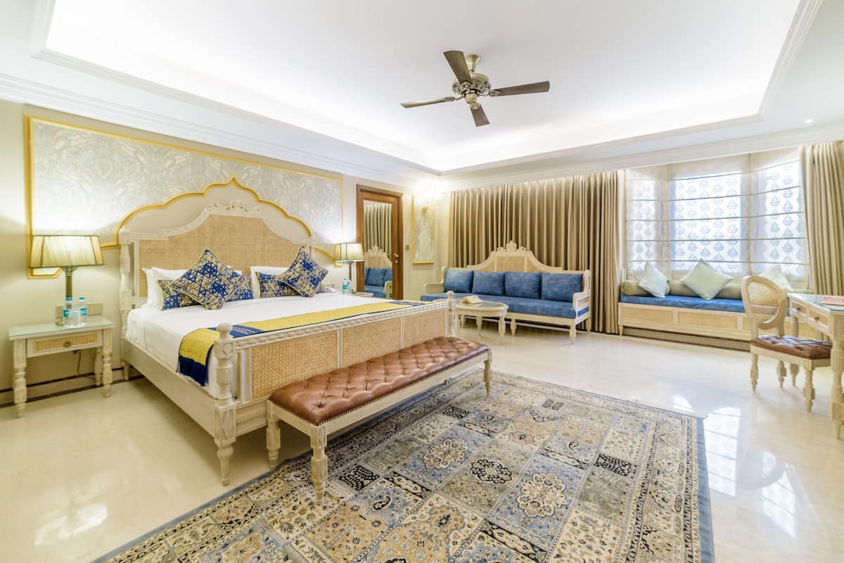 1 bedroom, premium bedding, minibar, in-room safe