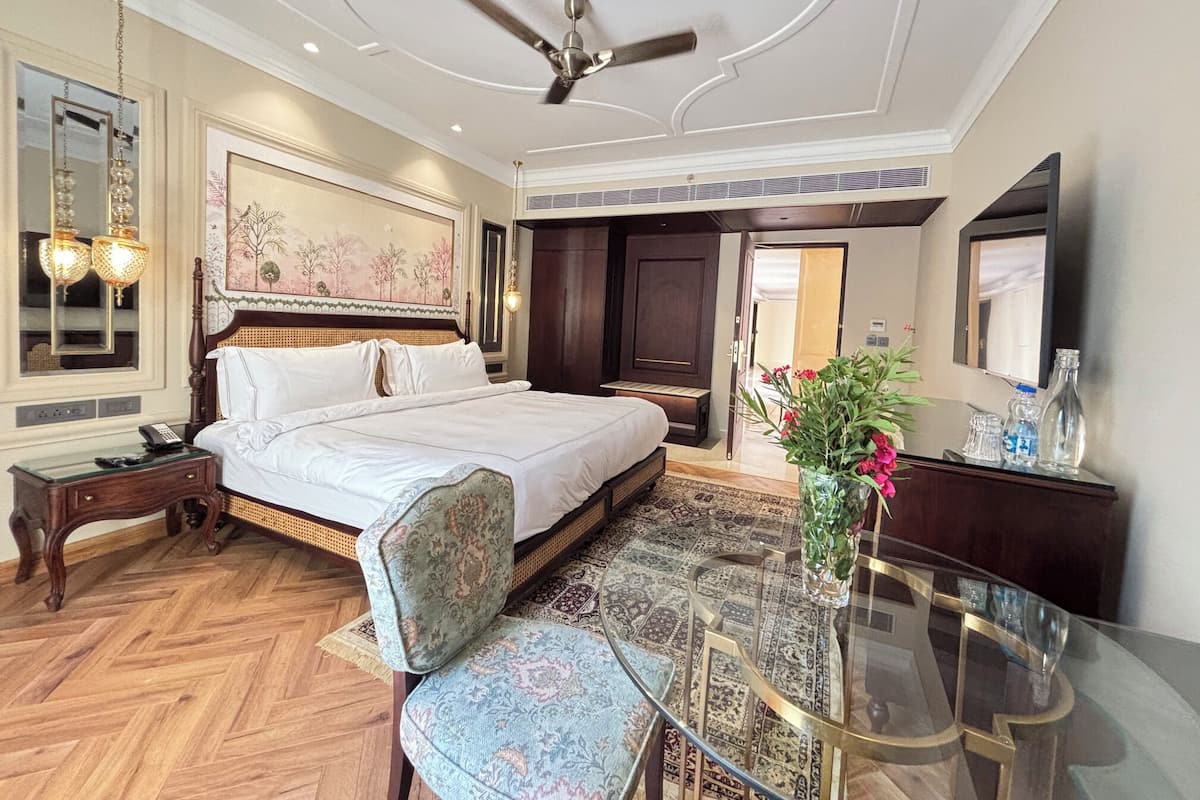 Premium bedding, minibar, in-room safe, desk