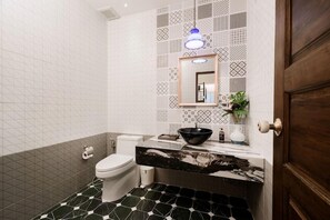 Bathroom - Sabai Mansion Pool Spa (Krabi)
