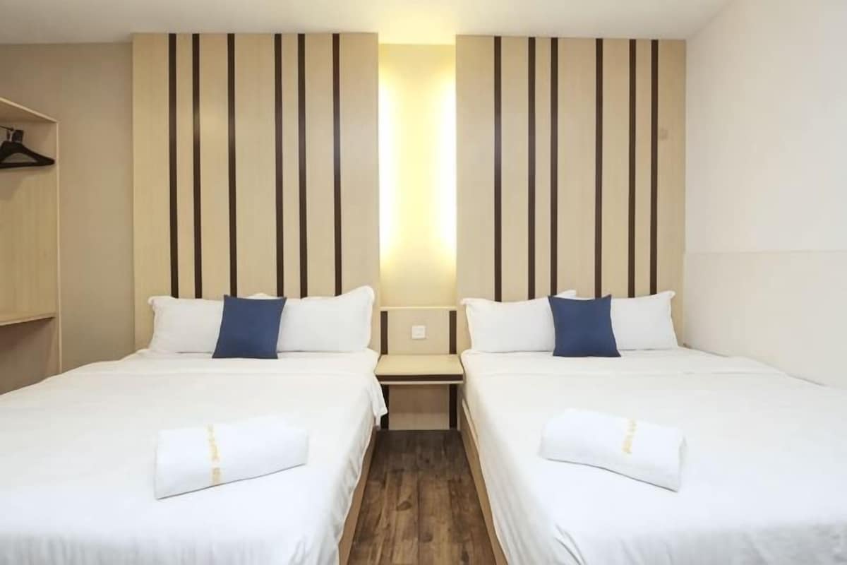 Desk, WiFi (free), bed sheets