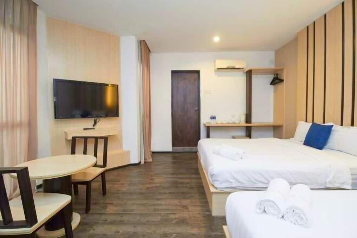 1 bedroom, desk, free WiFi, bed sheets