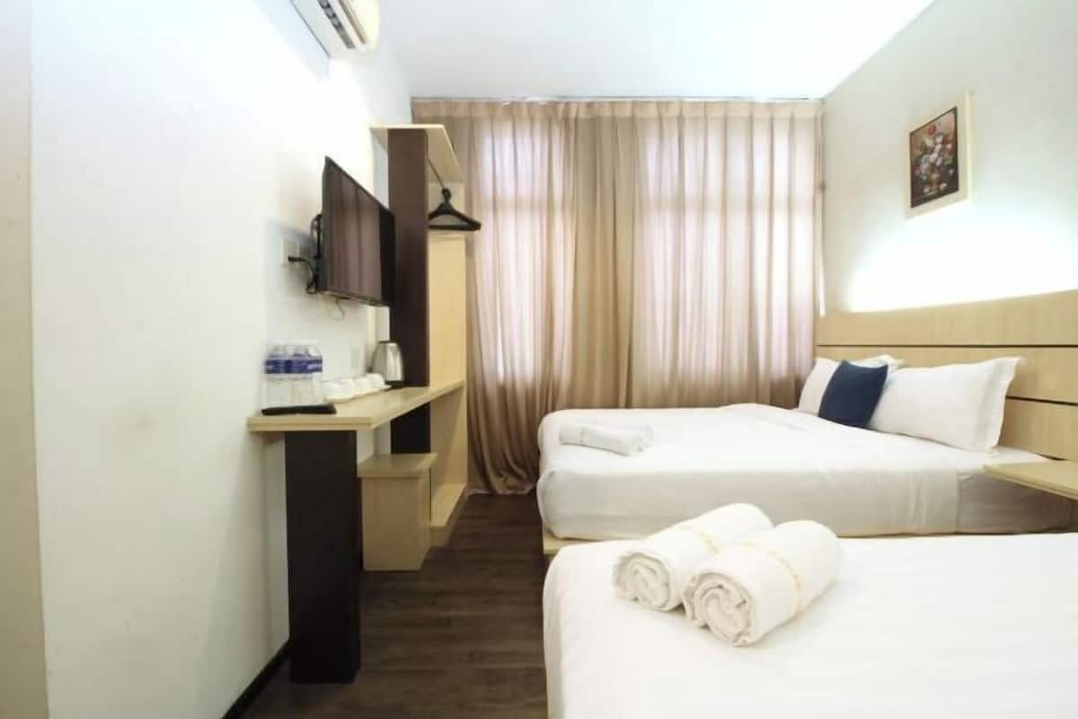 1 bedroom, desk, free WiFi, bed sheets