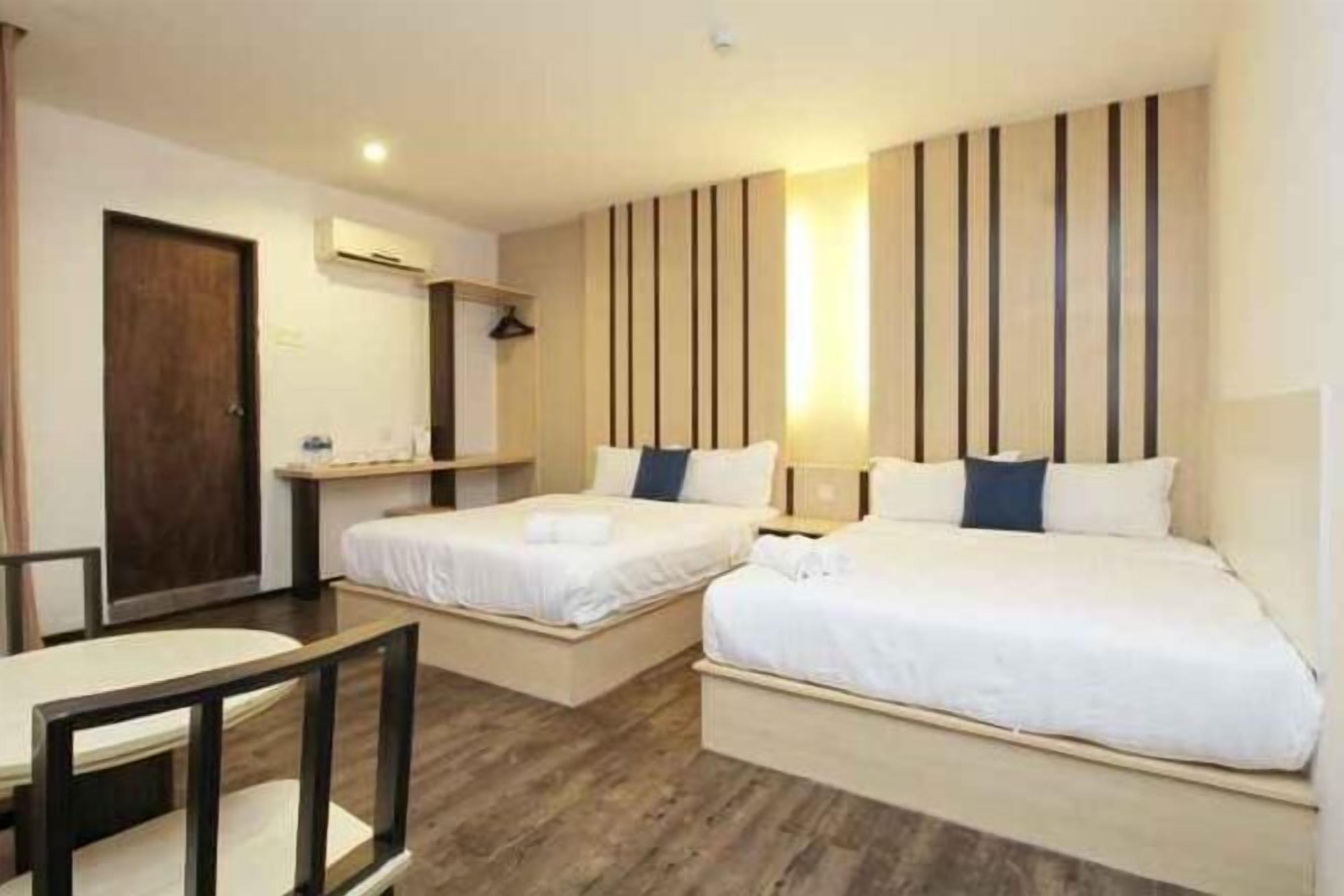 Desk, free WiFi, bed sheets