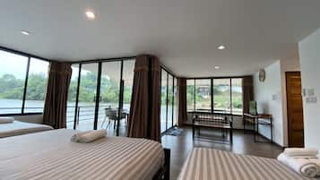 Floating Family Room | 1 多间卧室、免费 WiFi、床单