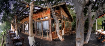 Pugdundee Safaris - Ken River Lodge