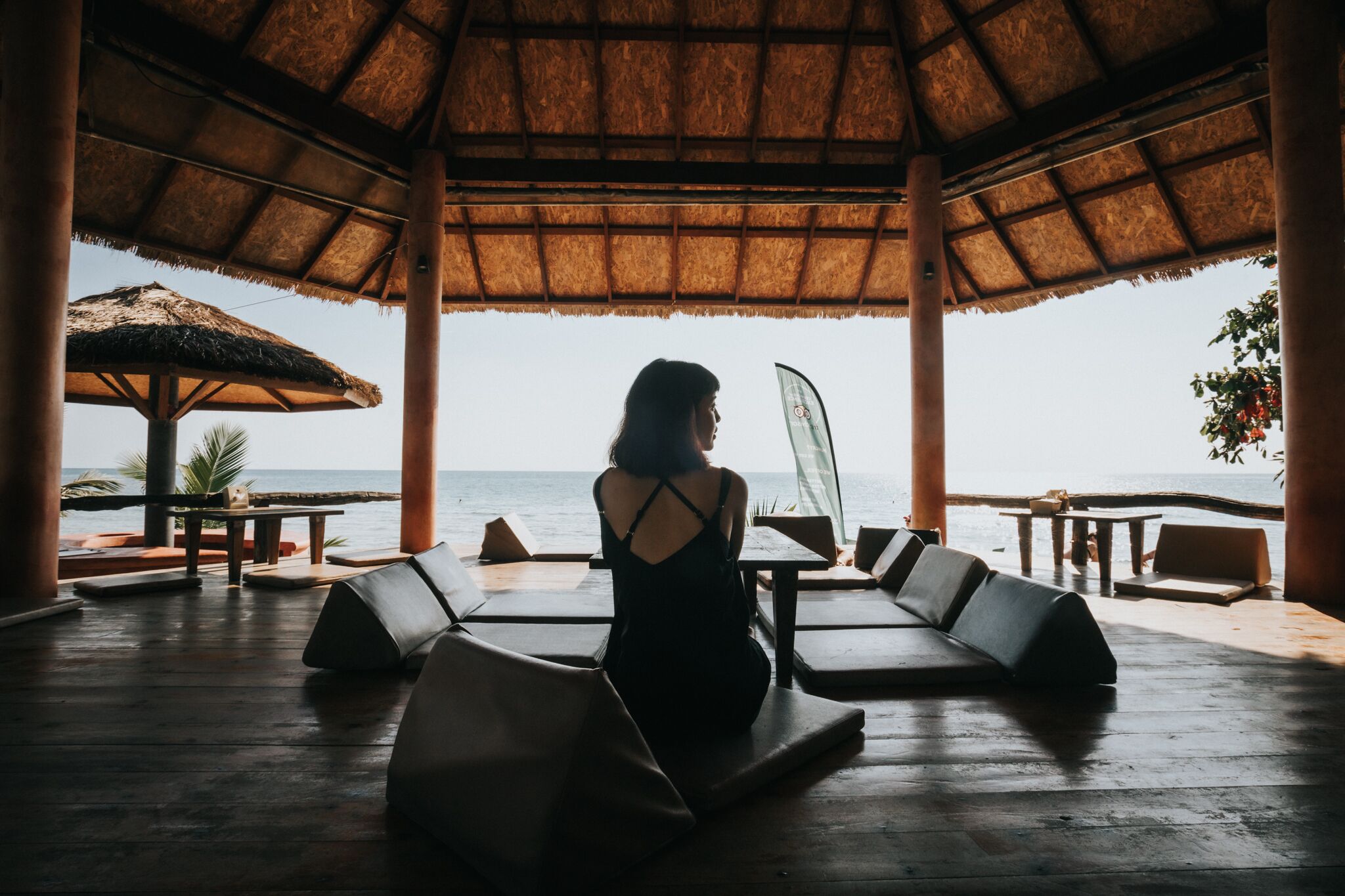 Phục vụ bữa sáng, bữa trưa, bữa tối, món Thái 