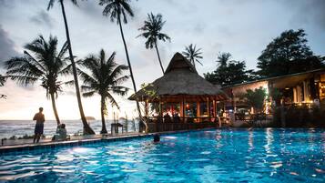 Outdoor pool, pool umbrellas, sun loungers