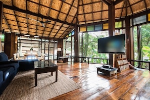 Interior entrance - Nature Beach Resort (Ko Chang)