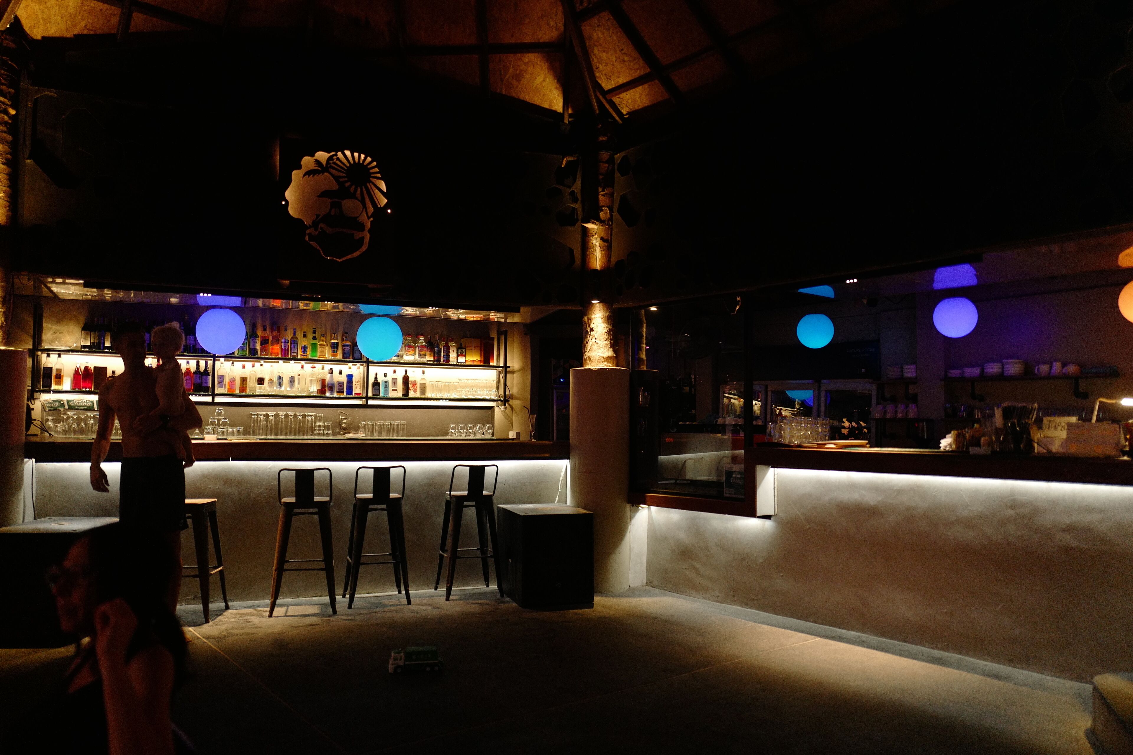 breakfast, lunch, dinner served; thai cuisine