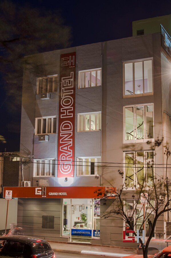 Exterior - Grand Hotel Catamarca (Catamarca)