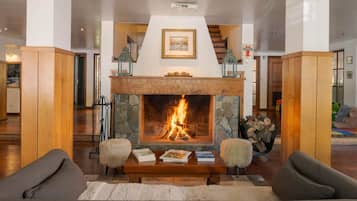 32-inch flat-screen TV with cable channels, TV