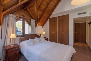 Habitación estándar doble, 1 cama doble | Wifi gratis y accesible en silla de ruedas