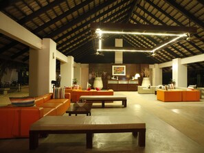 Khu sảnh