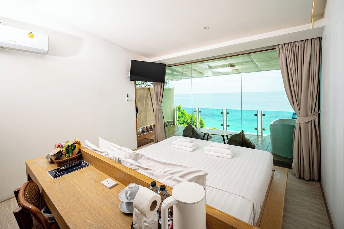Panoramic Room, 1 King Bed, Ocean View