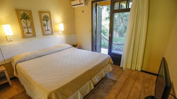 Minibar, caja de seguridad en la habitación y cortinas blackout