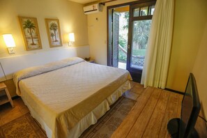 Minibar, in-room safe, blackout drapes, rollaway beds - Palmas Hotel & Spa (Governador Celso Ramos)