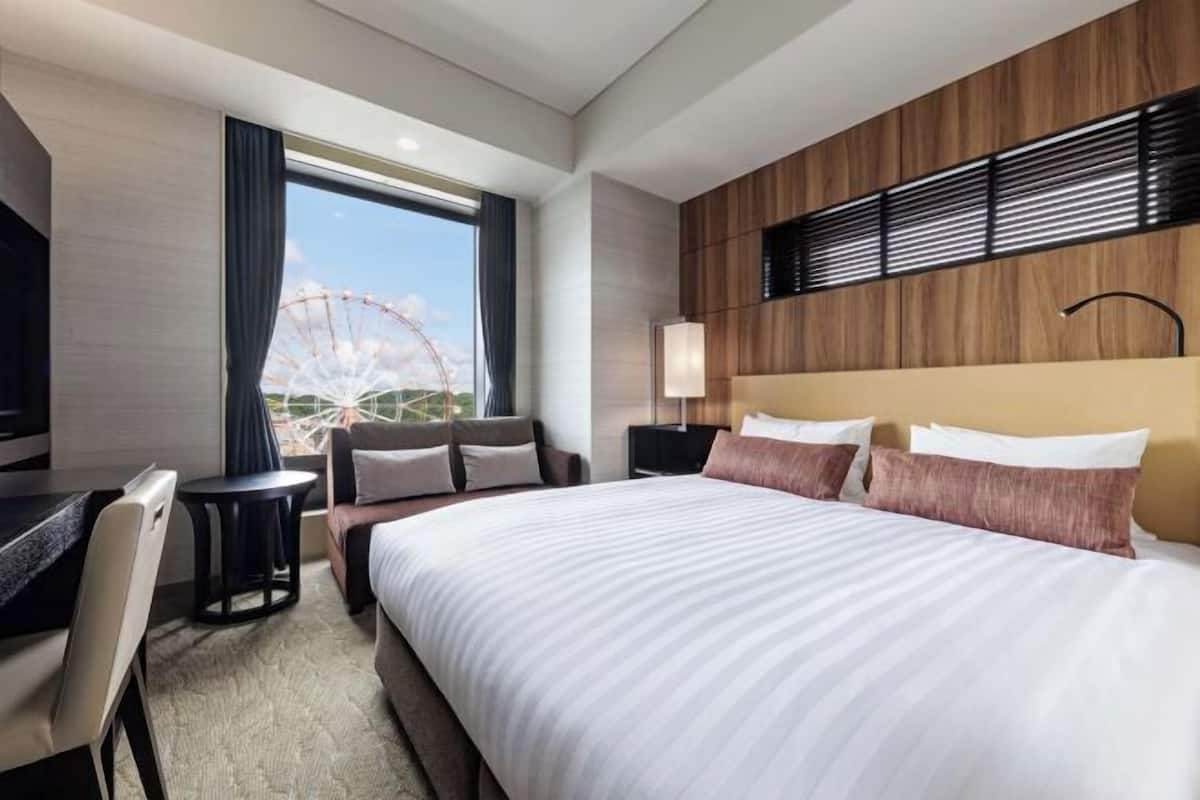 Literie de qualité supérieure, coffres-forts dans les chambres, bureau