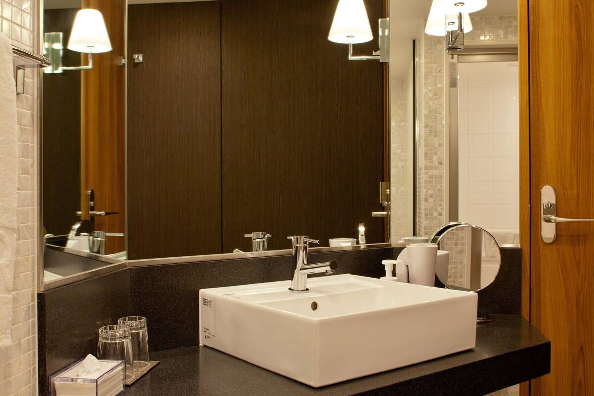 premium bedding, in-room safe, desk, iron/ironing board