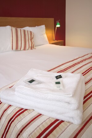 熨斗/熨板、免费 WiFi、床单