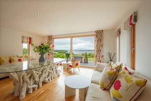 Flat-screen TV, iPod dock, heated floors - Ardtorna (Oban)