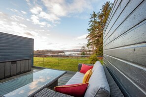 Rom – executive, 1 kingsize-seng, sjøutsikt | Sengetøy av topp kvalitet, senger med overmadrass og minibar