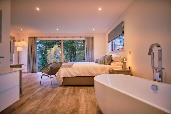 Premium bedding, pillowtop beds, minibar, individually decorated