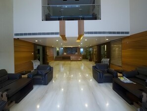 Lobby - Paradizzo Resort (Ajmer)