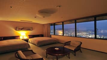 Sengetøy av topp kvalitet, safe på rommet og skrivebord