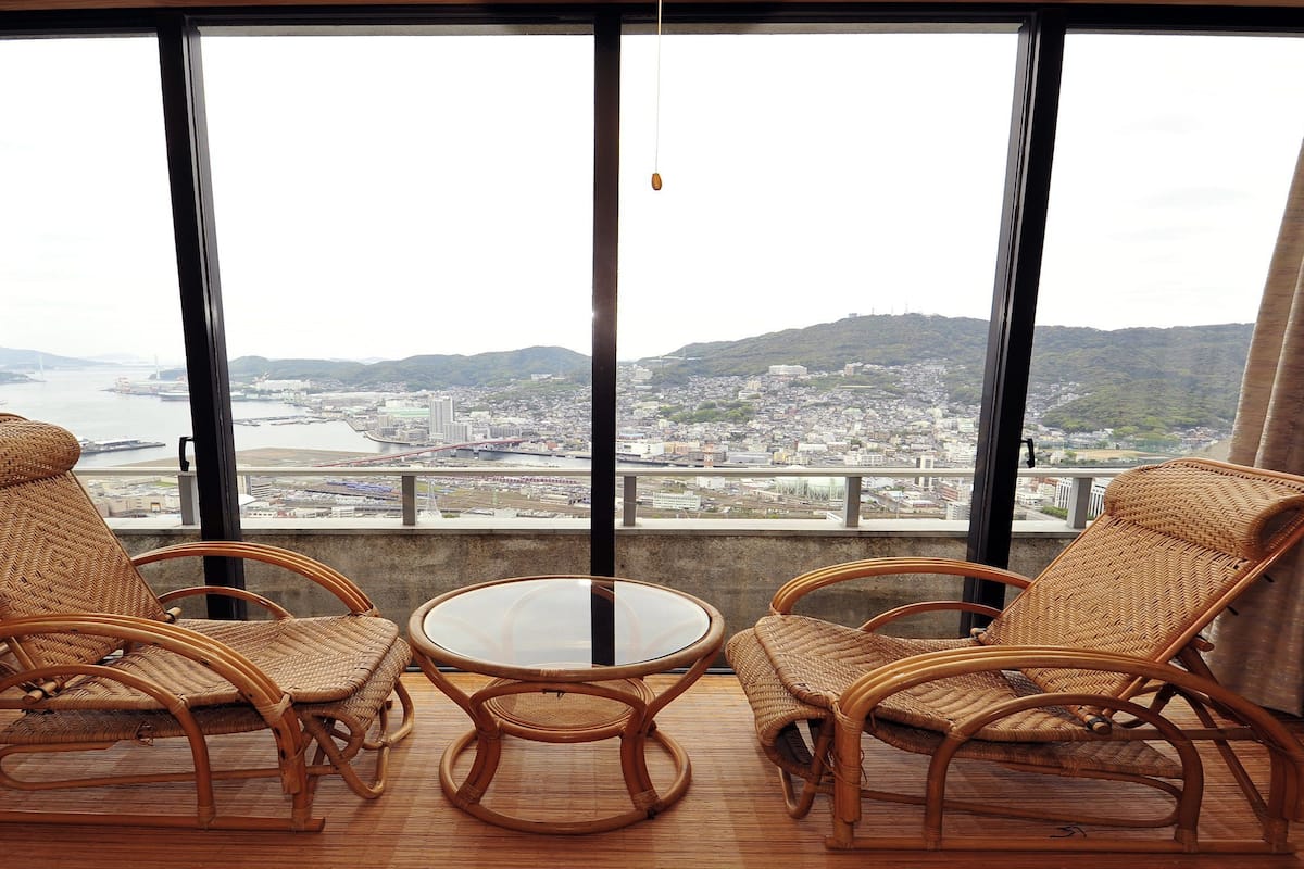 Premium bedding, in-room safe, desk, free WiFi