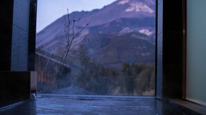 A view through a window with a mountain in the background. - Yufunogo Saigakukan (Yufu)