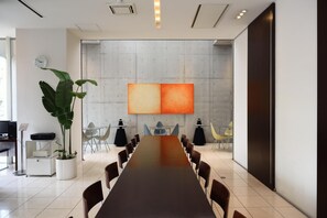 Lobby - 7days Hotel Plus (Kochi)