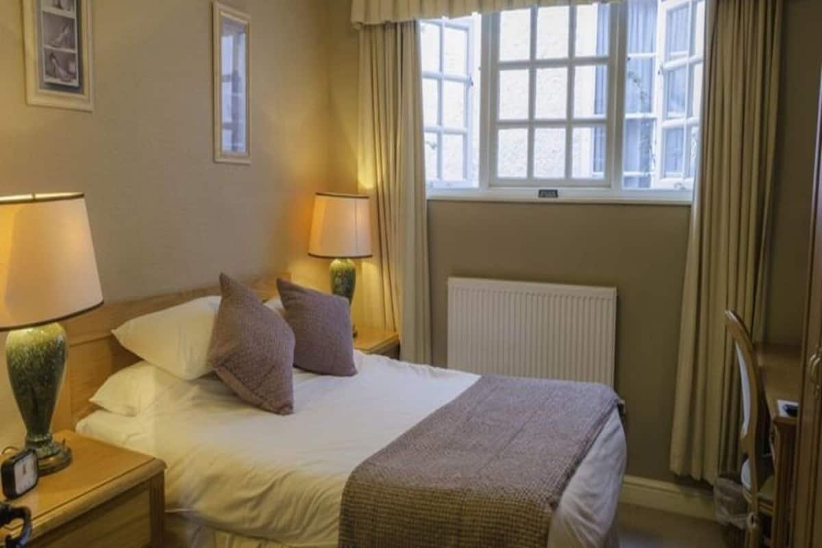 1 bedroom