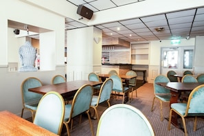 Restaurant - Cardiff Riverside Hotel by Belvilla (Cardiff)