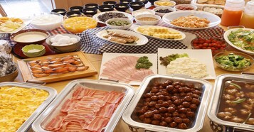 Desayuno buffet todos los días (con cargo)