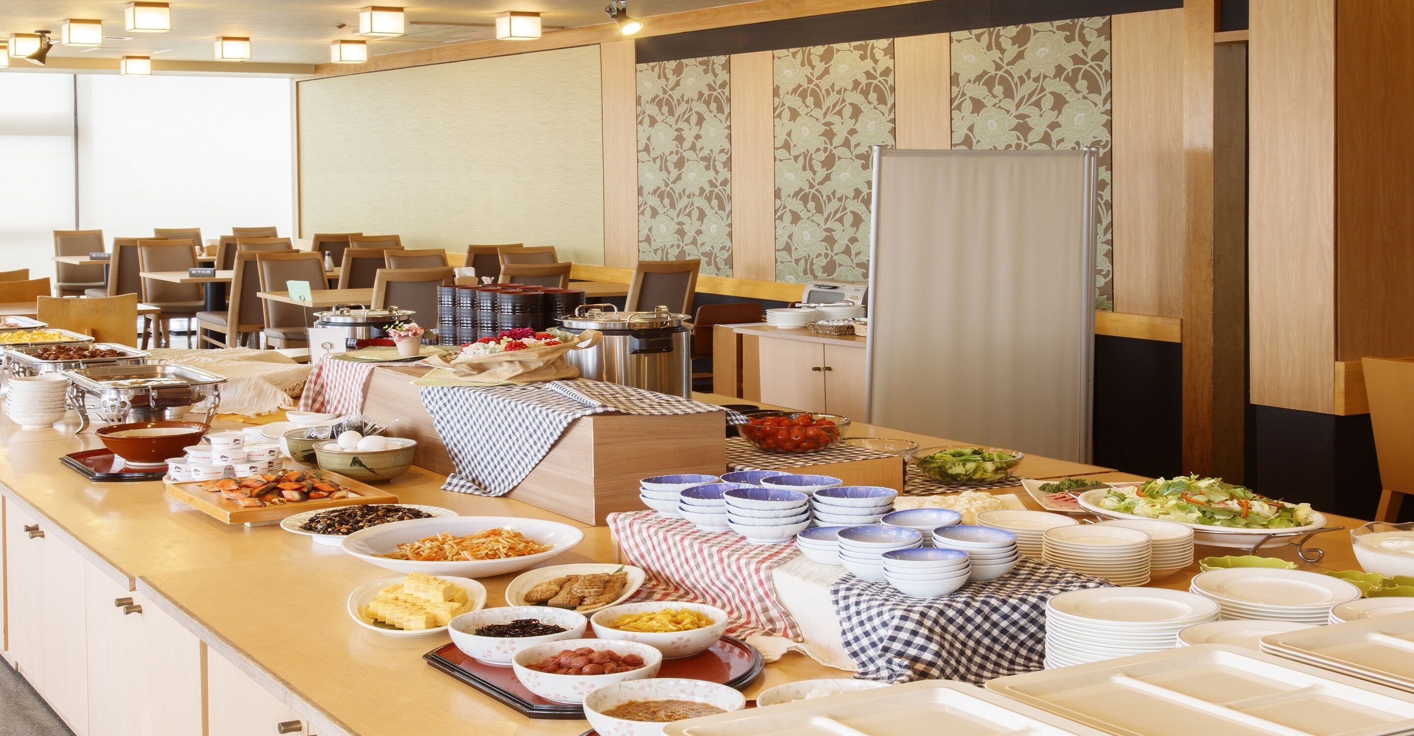 朝食 (ビュッフェ)、毎日提供 (1 名様 1000 JPY)