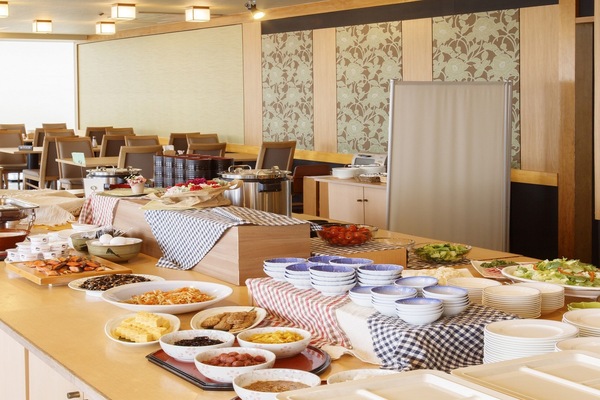 Daily buffet breakfast for a fee