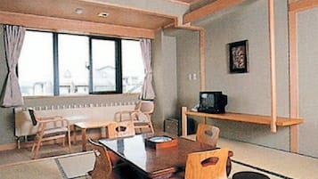 Japanese Style Room | Free WiFi