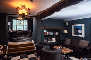 Interior - The Brown's (Carmarthen)