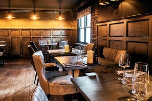 Restaurant - The Brown's (Carmarthen)