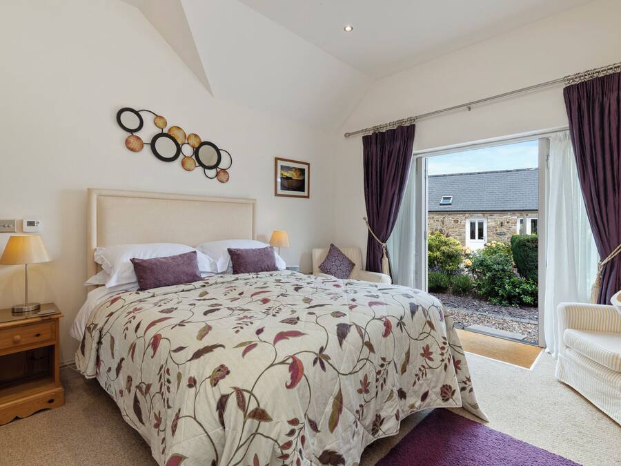 Egyptian cotton sheets, premium bedding, individually decorated